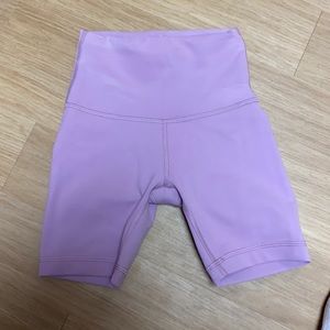 Lululemon Wunder Train High-Rise Shorts 6”